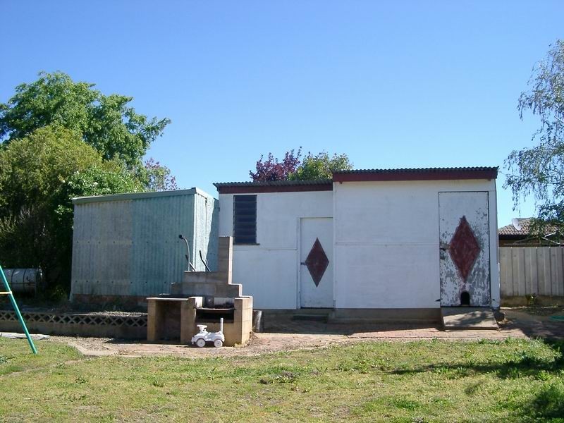 219 Simpson Street, Tumut NSW 2720