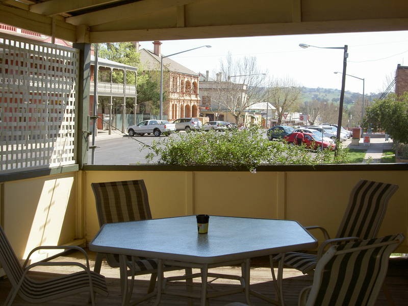 86-88 Russell Street, Tumut NSW 2720