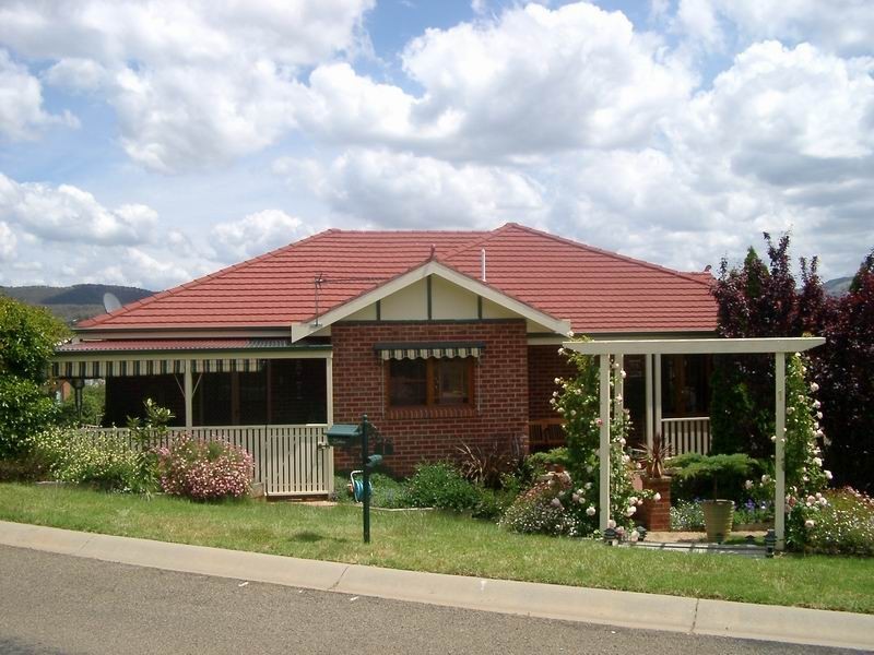 1 Coolamine  Circuit, Tumut NSW 2720