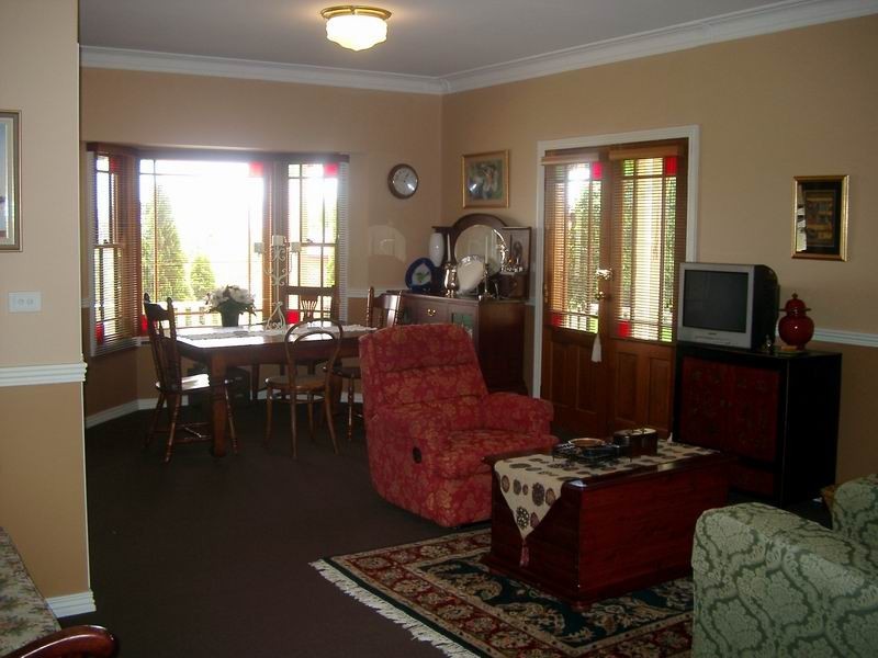 1 Coolamine  Circuit, Tumut NSW 2720