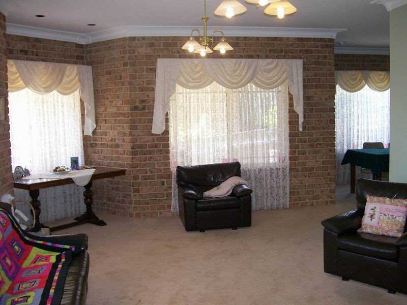 10 Roydon Close, Batlow NSW 2730