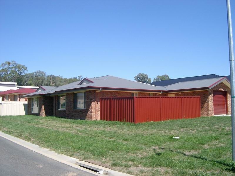 10 Maroo Street, Tumut NSW 2720