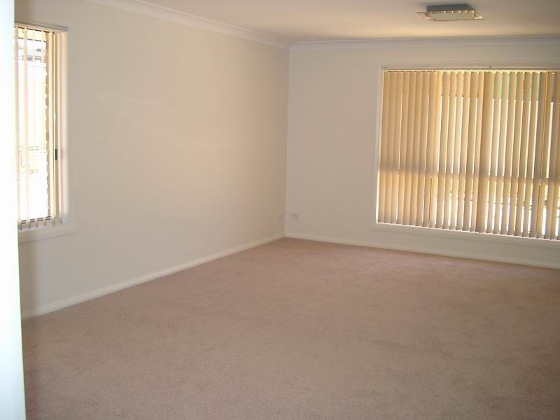 10 Maroo Street, Tumut NSW 2720