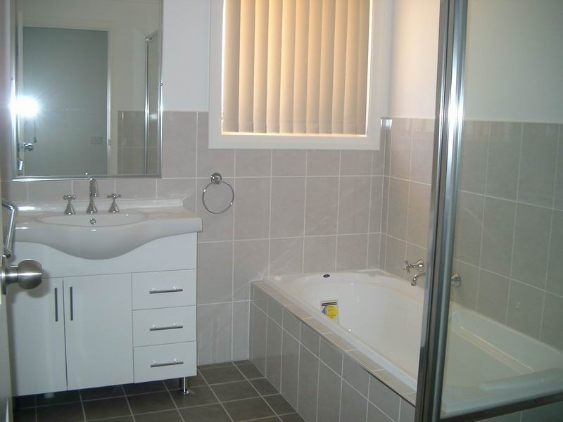 10 Maroo Street, Tumut NSW 2720