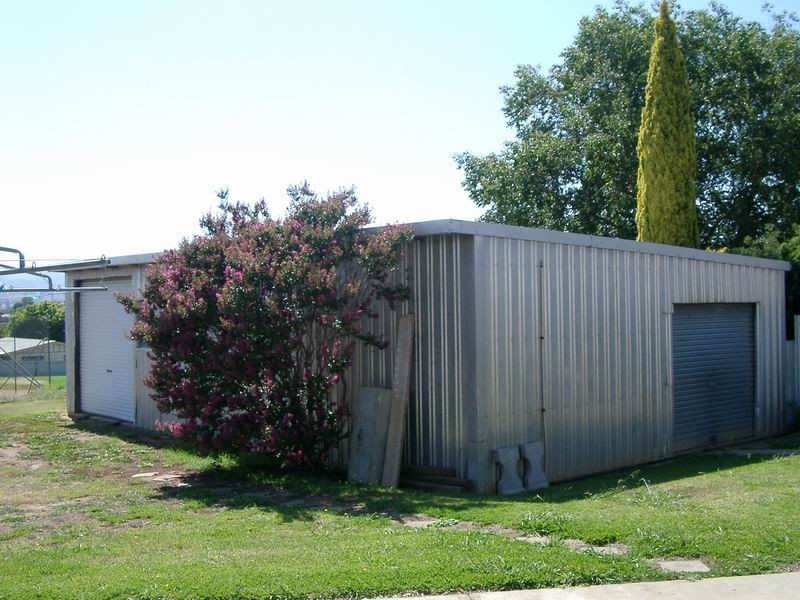 108 Simpson Street, Tumut NSW 2720