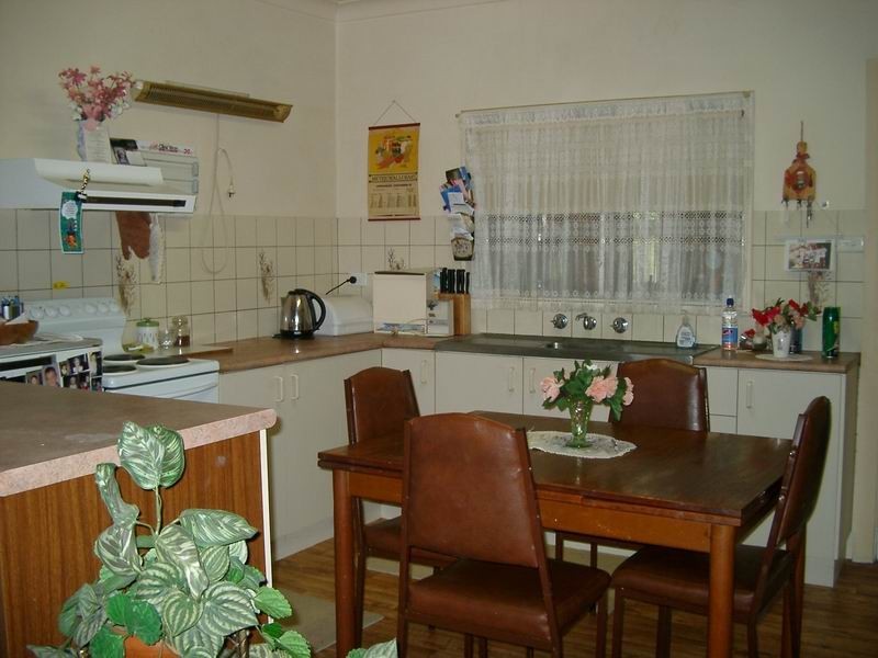 4  Vista Ave, Batlow NSW 2730