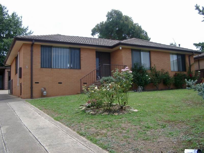 5 Gadara Place, Tumut NSW 2720
