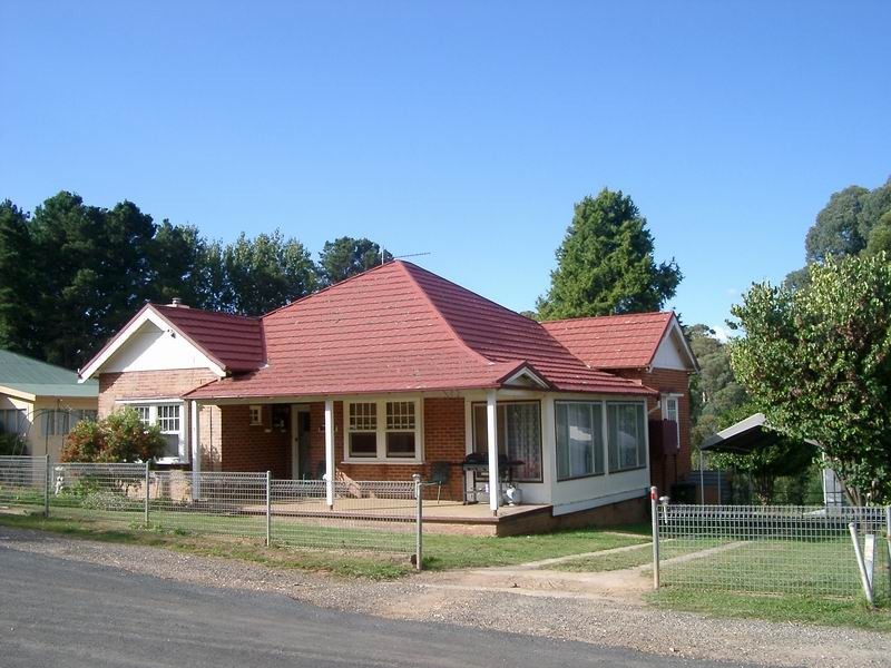 5 Pioneer Street, Batlow NSW 2730