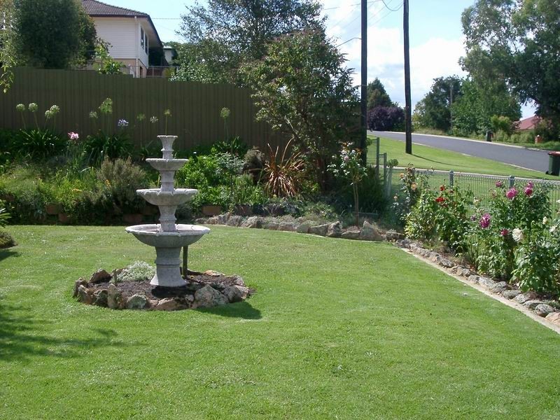 185 Simpson Street, Tumut NSW 2720