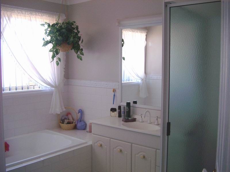 24 Jillabenan Close, Tumut NSW 2720