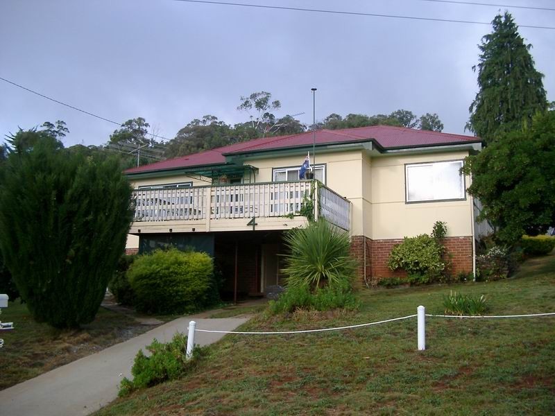 4 Mayday Road, Batlow NSW 2730