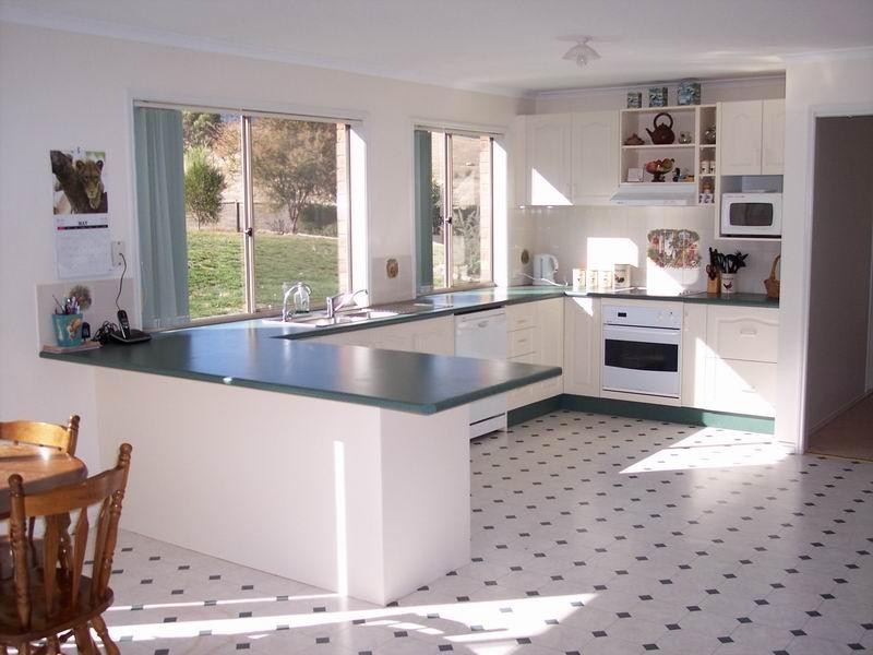 52 Cockatoo Road, Tumut NSW 2720