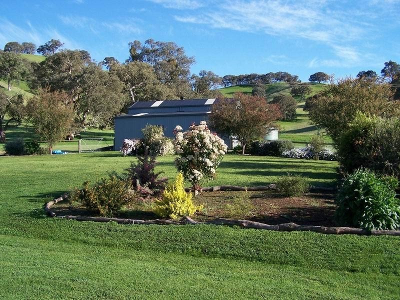 52 Cockatoo Road, Tumut NSW 2720