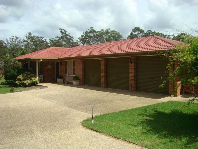 4 The Silhouette, Laurieton NSW 2443