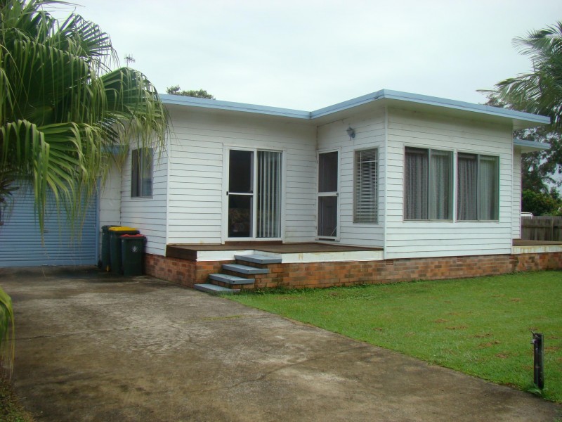 17 Bay Street, Dunbogan NSW 2443