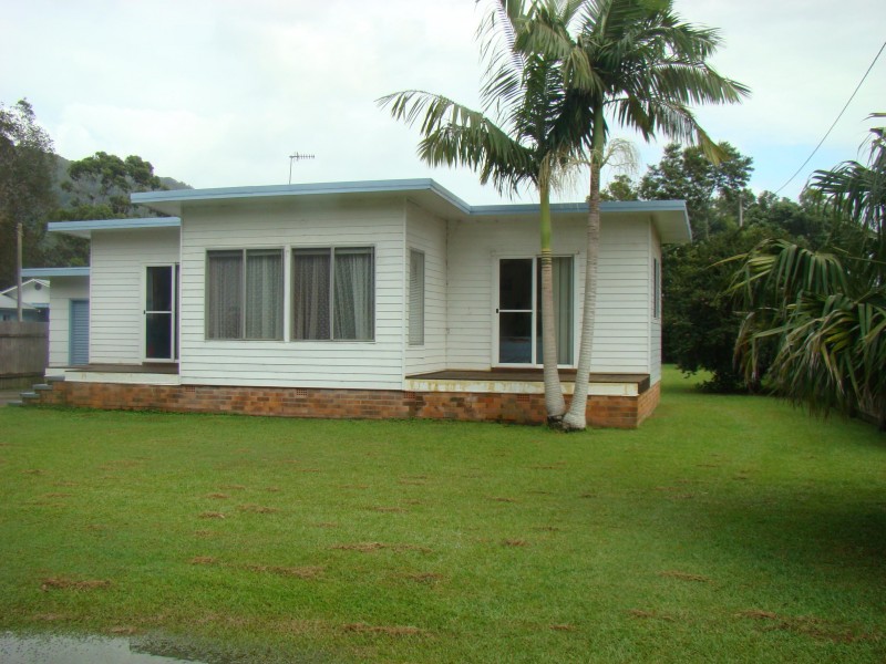 17 Bay Street, Dunbogan NSW 2443