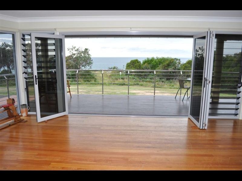 24 Honeysuckle Avenue, Bonny Hills NSW 2445