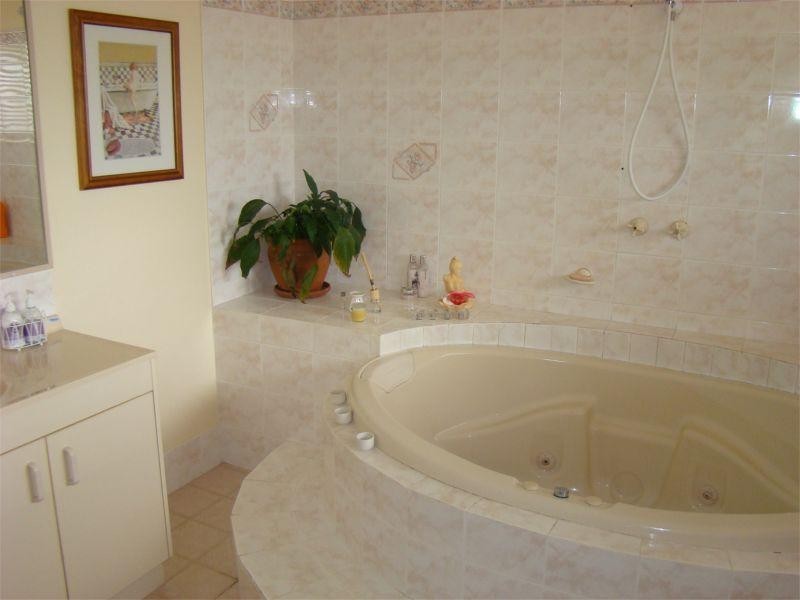 8 John Phillip Drive, Bonny Hills NSW 2445