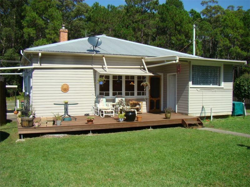 9 John Street, Johns River NSW 2443