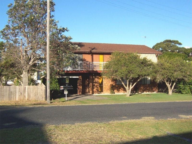 1 Lane Street, Laurieton NSW 2443