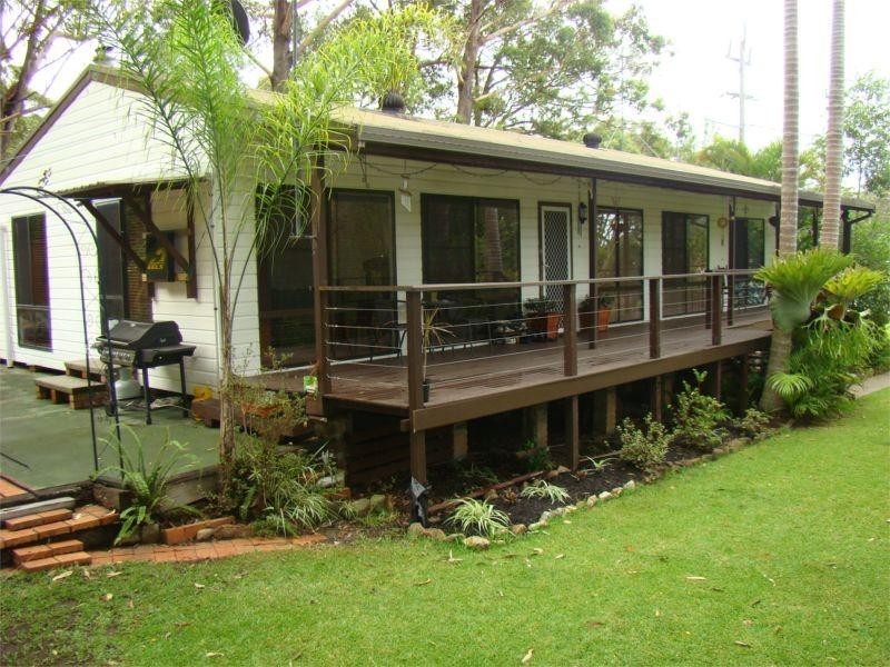 384 Ocean Drive, Laurieton NSW 2443