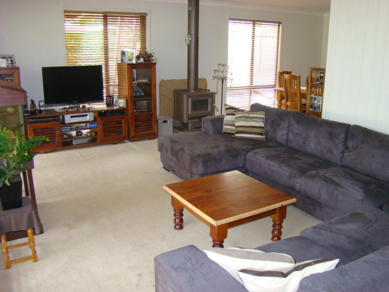 384 Ocean Drive, Laurieton NSW 2443