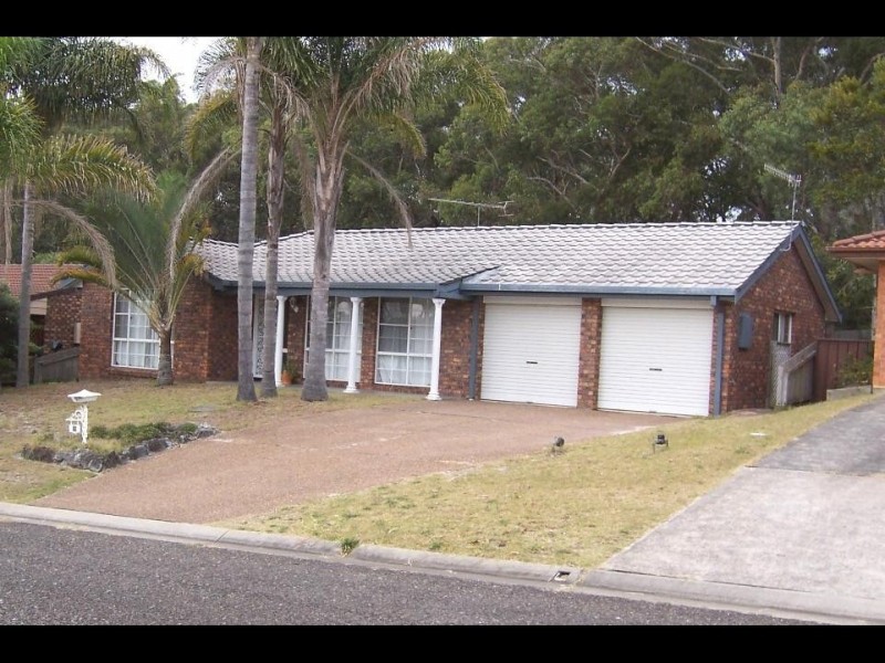 38 Scarborough Way, Dunbogan NSW 2443