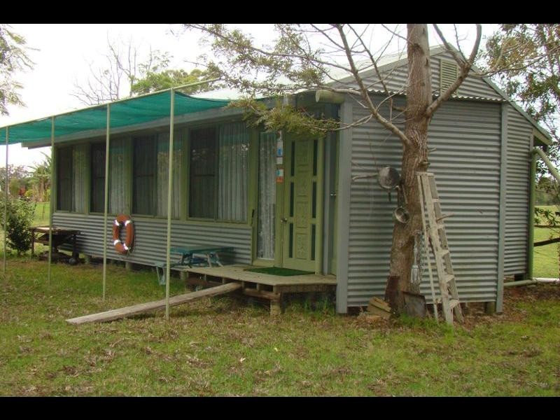 221 Wharf Road, Johns River NSW 2443