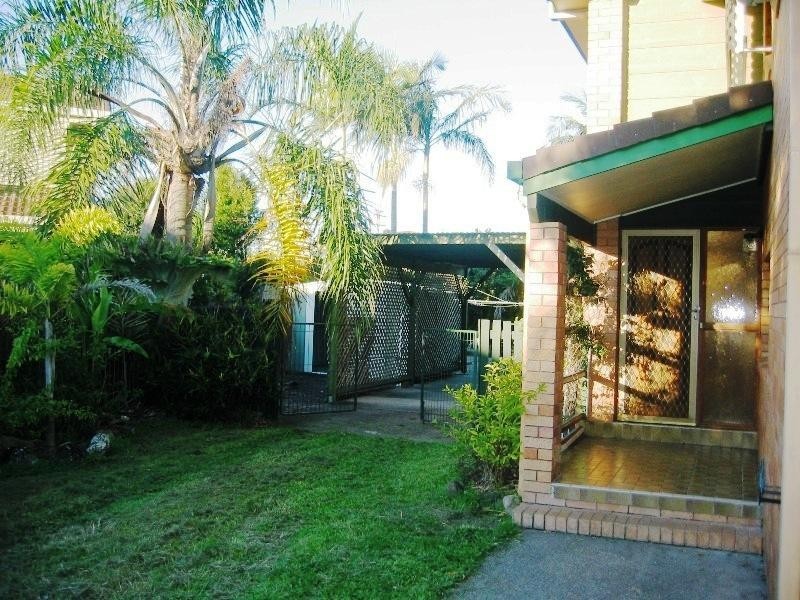 15 Ambako Place, Golden Beach QLD 4551
