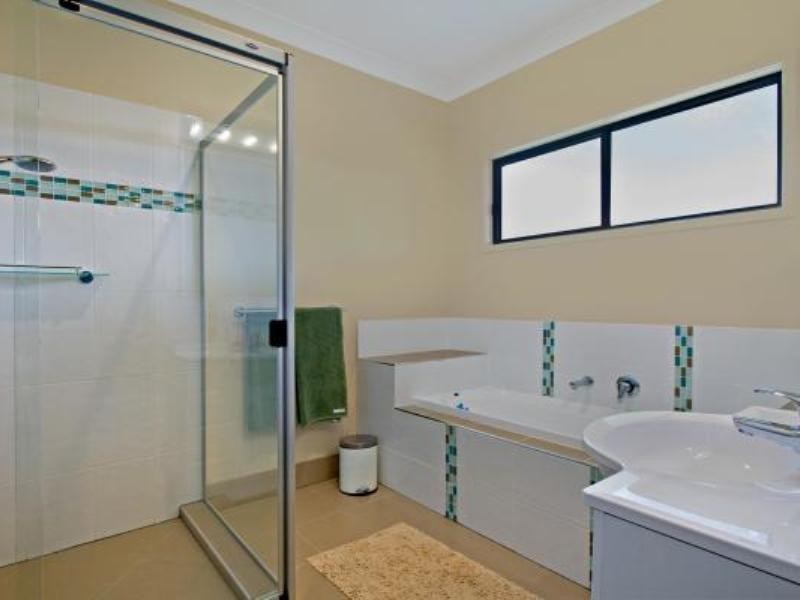 Little Mountain QLD 4551