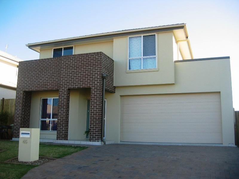 45 Hillview Cres, Little Mountain QLD 4551