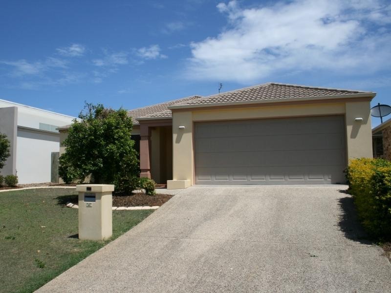 11 Matthew Cres, Pelican Waters QLD 4551
