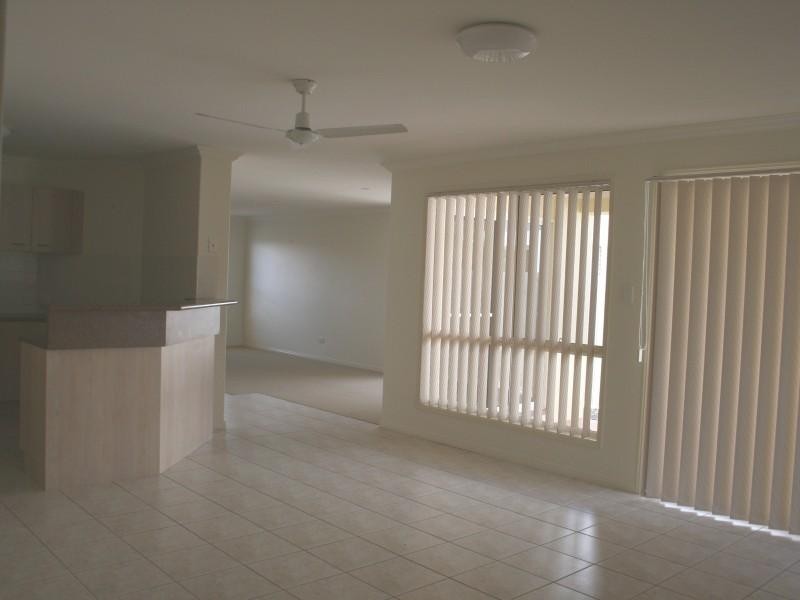 11 Matthew Cres, Pelican Waters QLD 4551