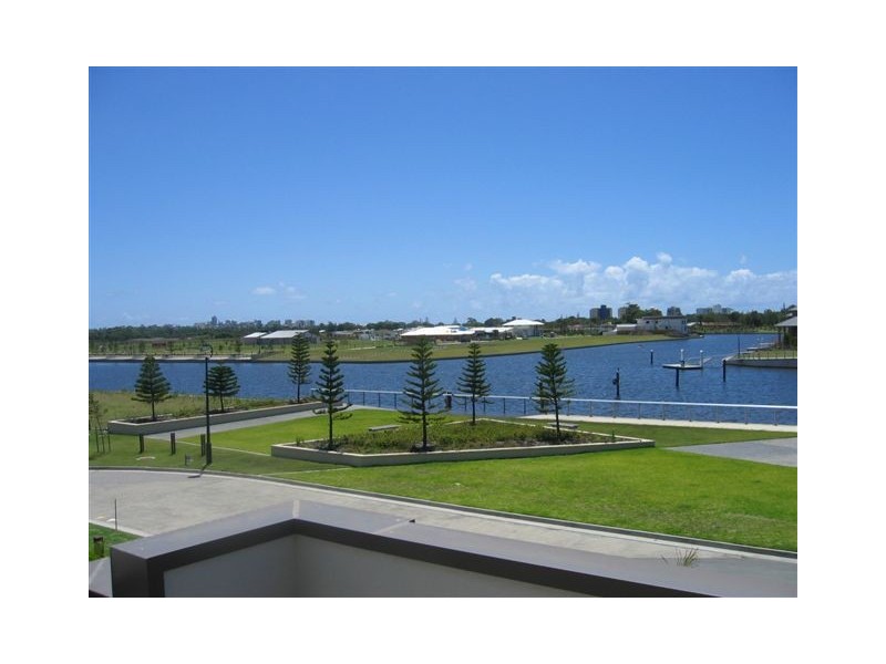 18 Atrunga Place, Pelican Waters QLD 4551