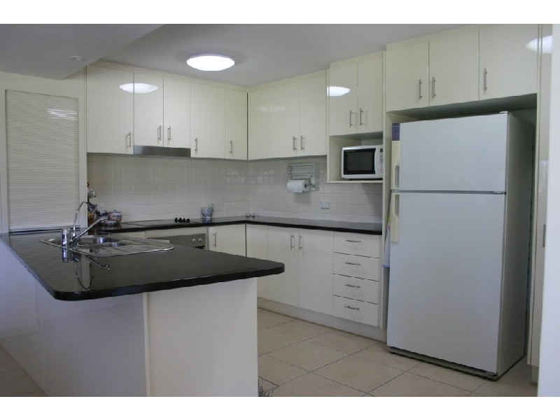 1 / 24 Mahia Terrace, Kings Beach QLD 4551