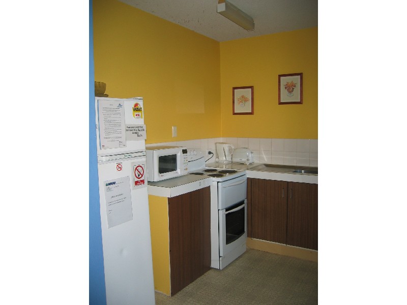 4/5 Orvieto Tce, Kings Beach QLD 4551