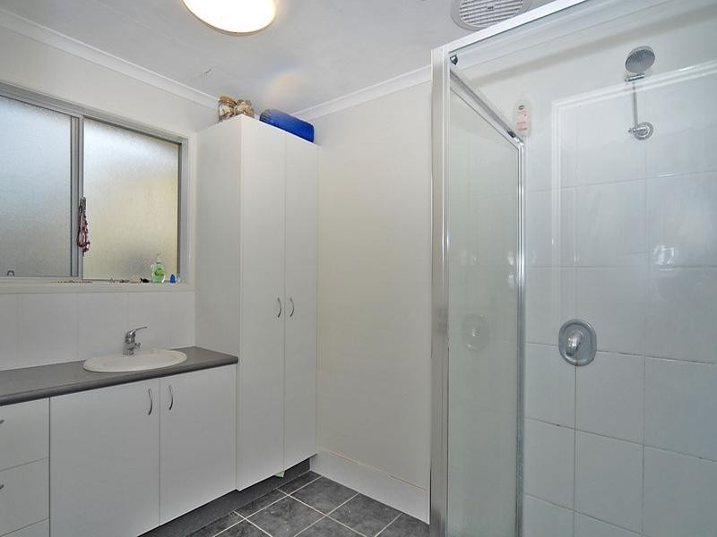 5 Sutherland St, Dicky Beach QLD 4551