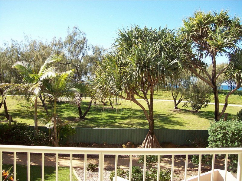 13  “Surfside North” 143-147 Lowanna Drive, Buddina QLD 4575