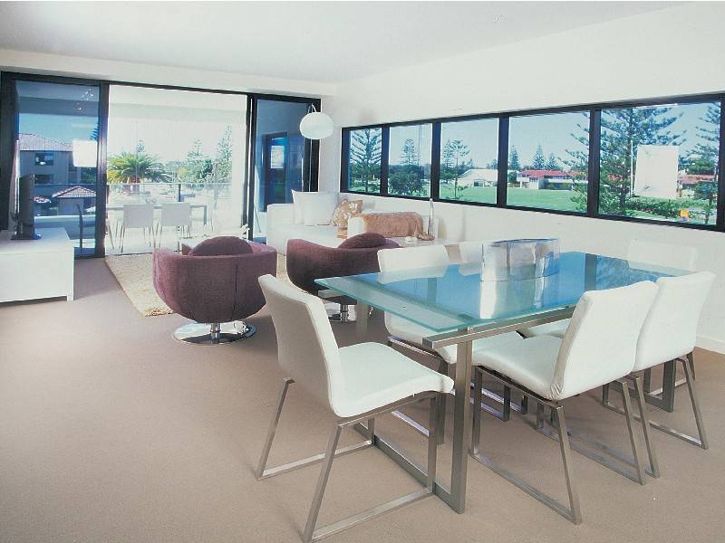Broadbeach QLD 4218