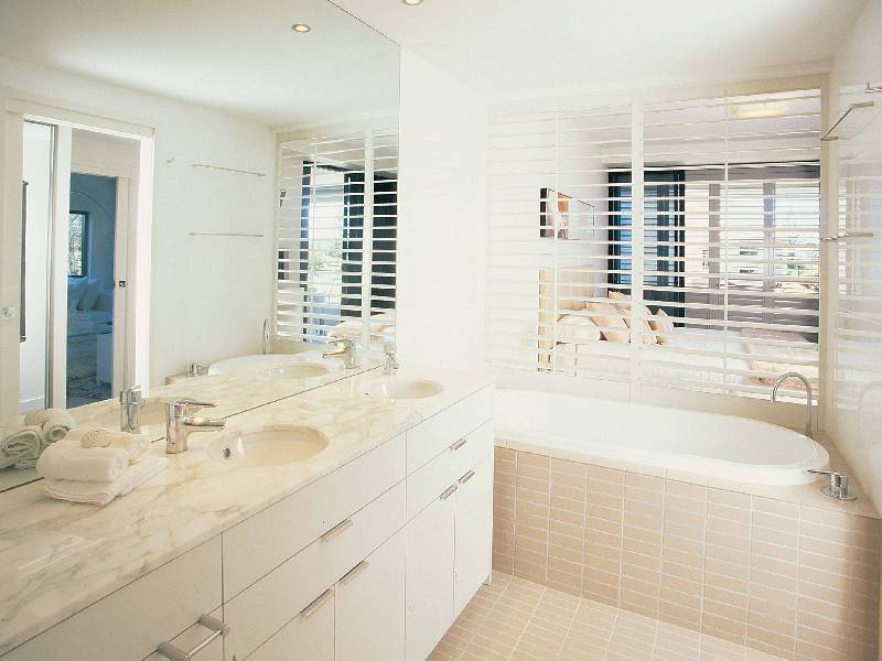 Broadbeach QLD 4218