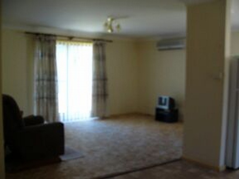 Unit 2, 1 Carter Crescent, Gloucester NSW 2422