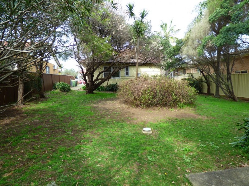 122 WILBUR STREET, Greenacre NSW 2190
