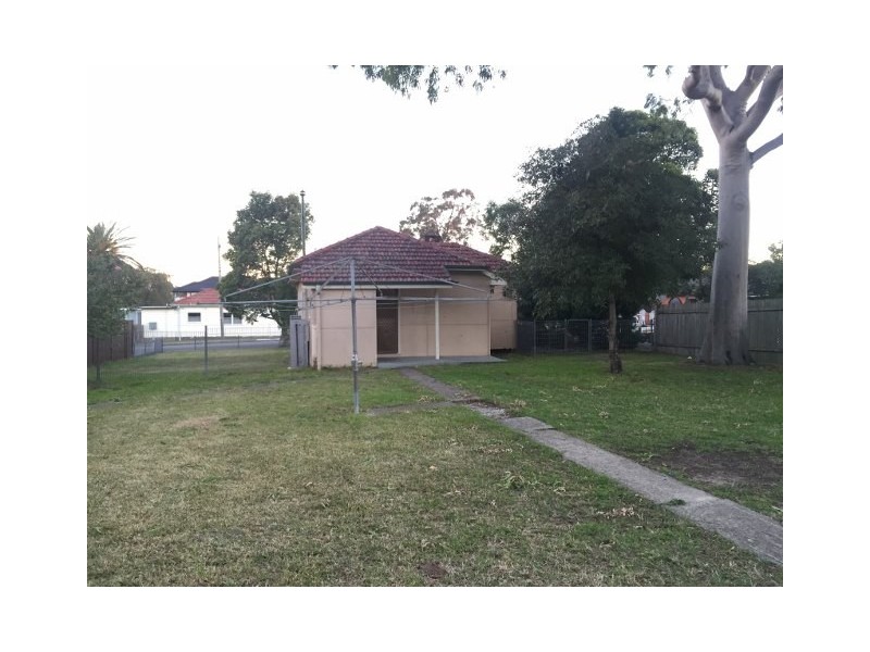 139 CHISWICK STREET, Greenacre NSW 2190