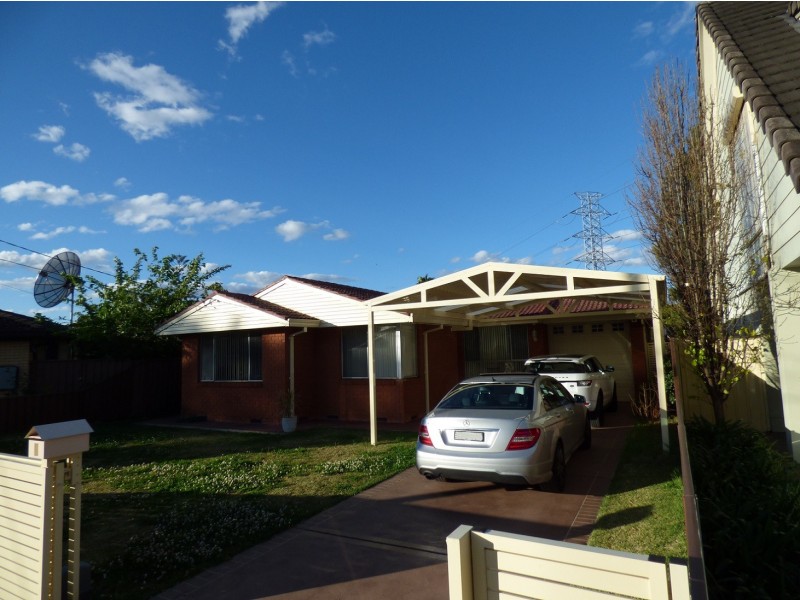 7 CHARMAINE AVE, Greenacre NSW 2190