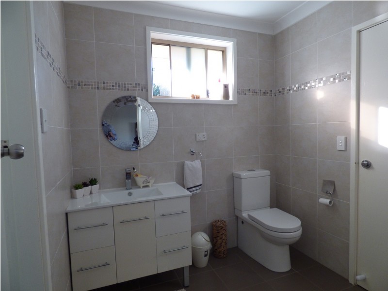 7 CHARMAINE AVE, Greenacre NSW 2190