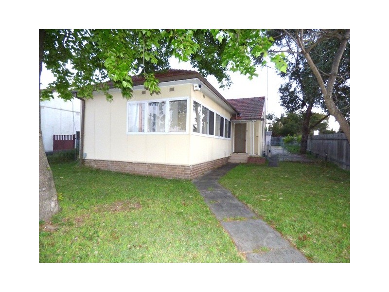 122 BORONIA STREET, Greenacre NSW 2190