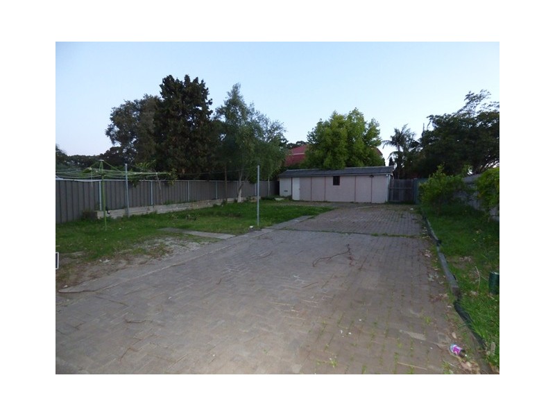 122 BORONIA STREET, Greenacre NSW 2190