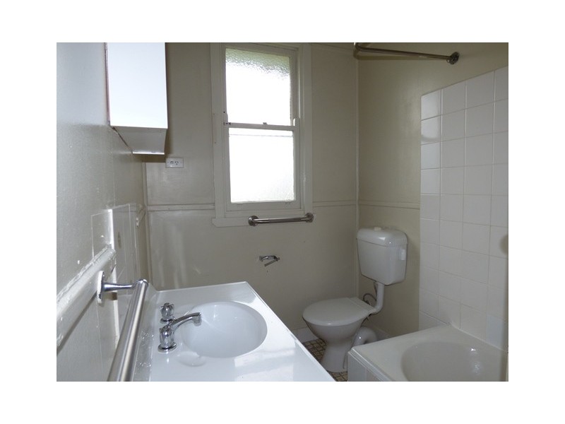 7 LAWFORD STREET, Greenacre NSW 2190