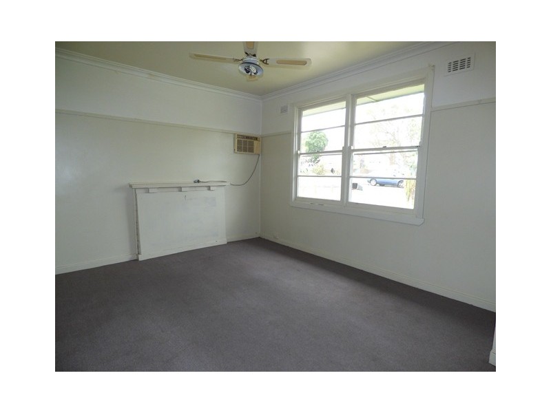 7 LAWFORD STREET, Greenacre NSW 2190