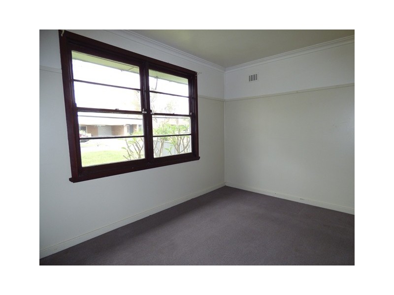 7 LAWFORD STREET, Greenacre NSW 2190